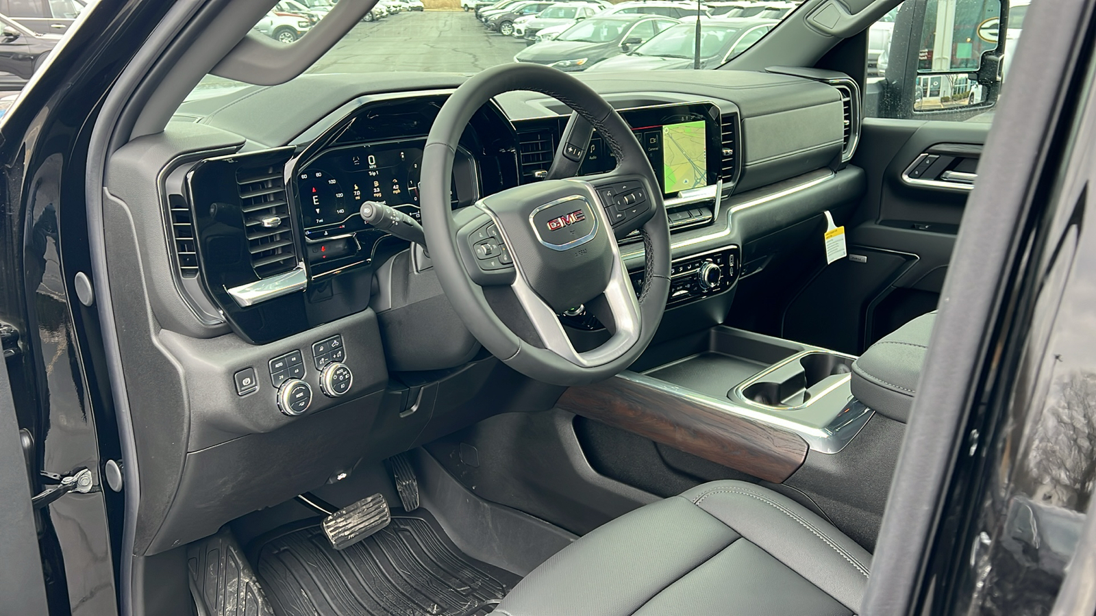 2025 GMC Sierra 2500HD SLT 24