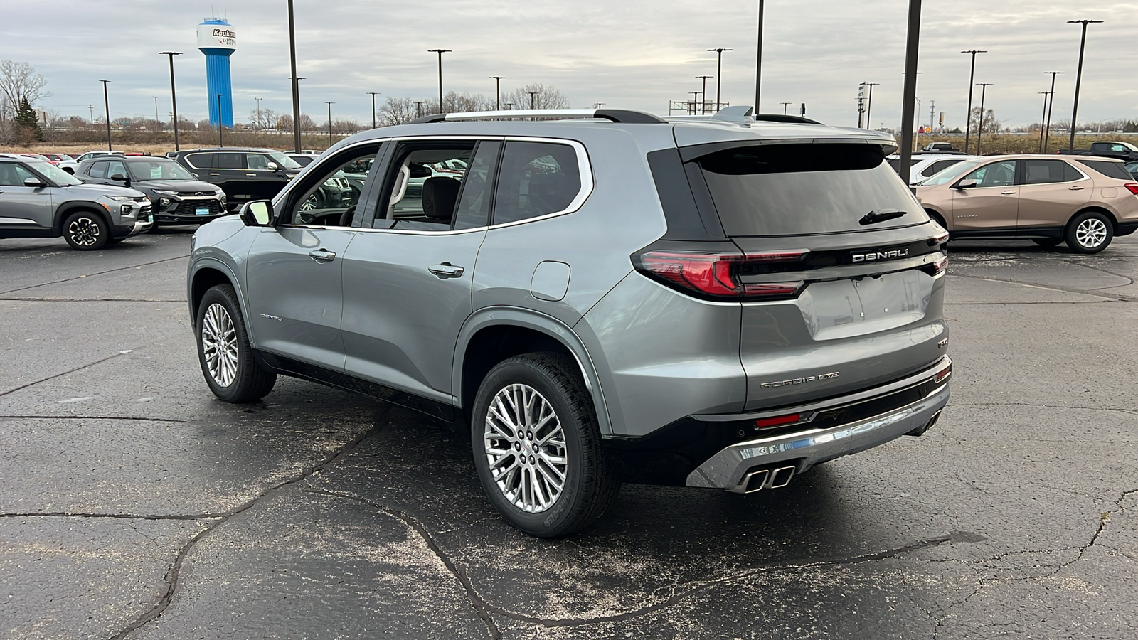 2025 GMC Acadia  3