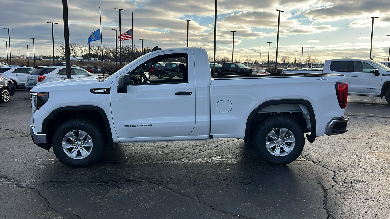 2025 GMC Sierra 1500 Pro 2