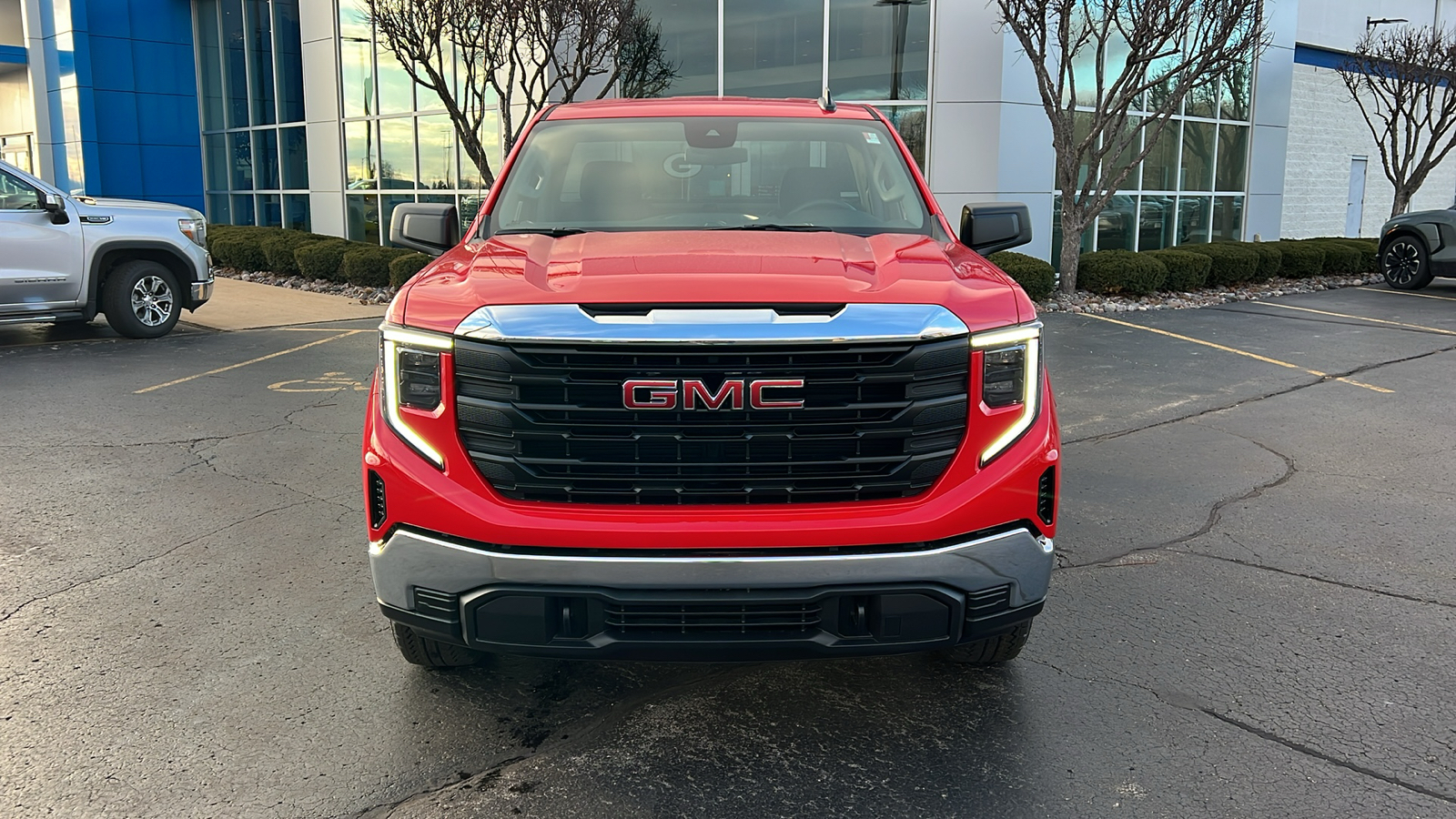 2025 GMC Sierra 1500 Pro 25