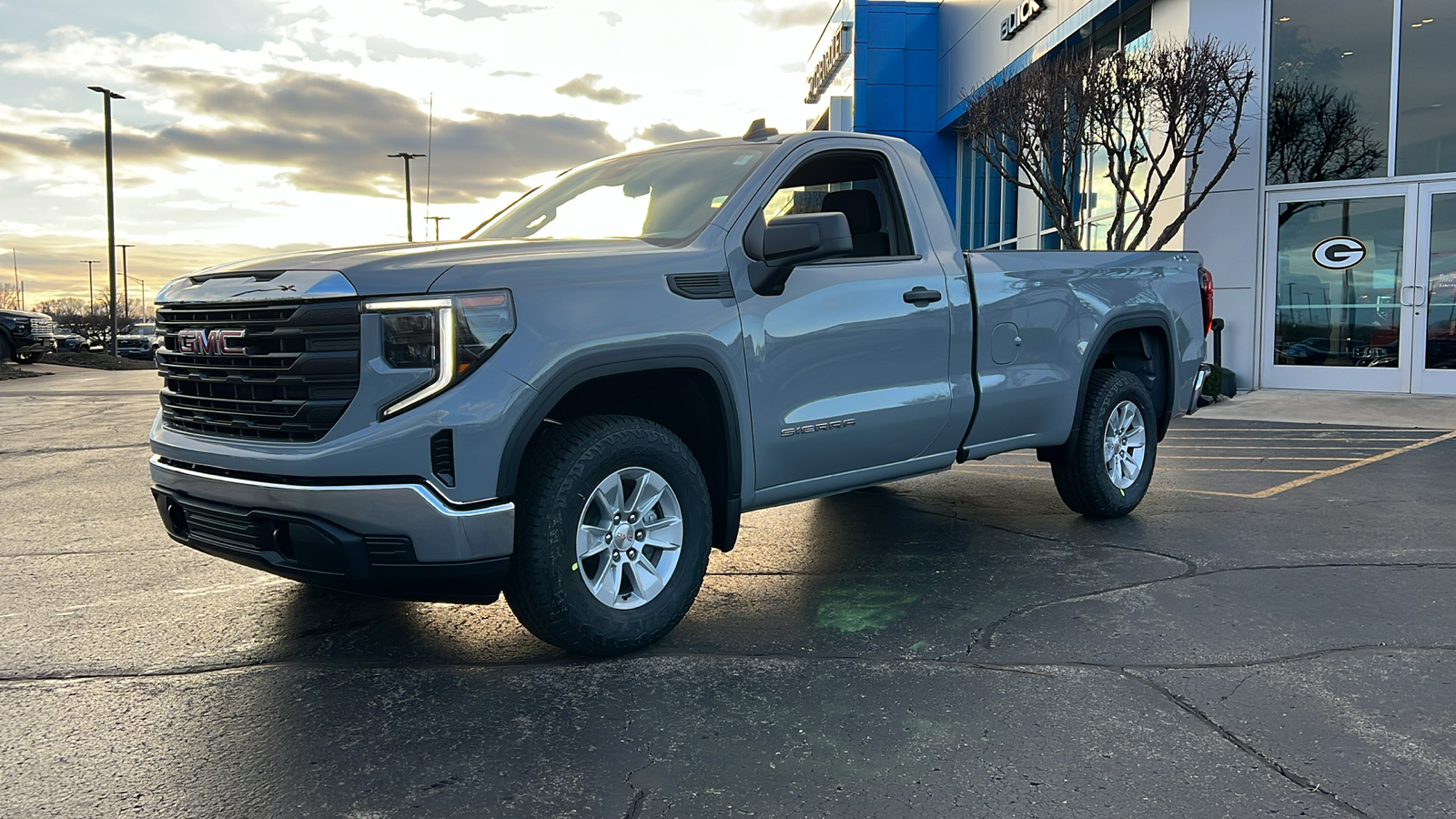 2025 GMC Sierra 1500 Pro 1