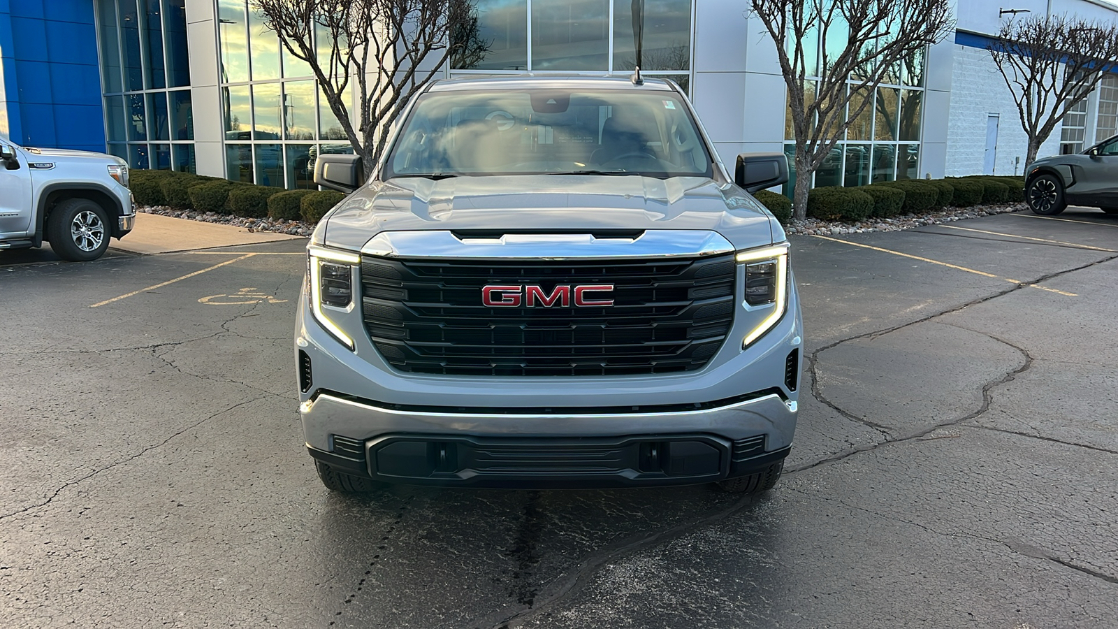 2025 GMC Sierra 1500 Pro 25