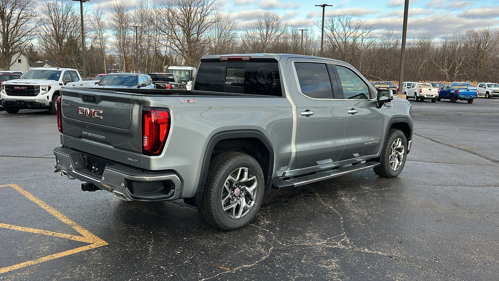 2025 GMC Sierra 1500 SLT 5