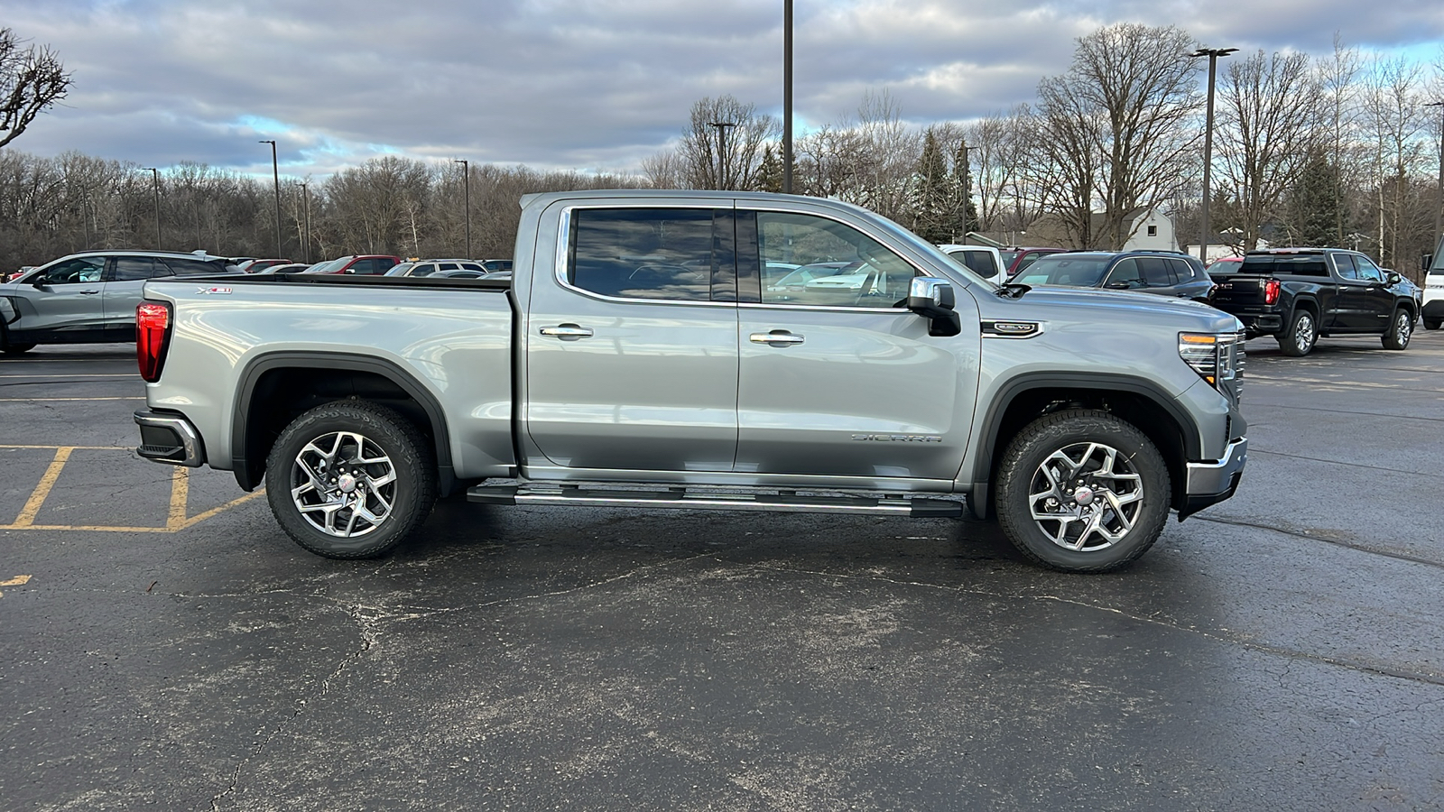 2025 GMC Sierra 1500 SLT 6