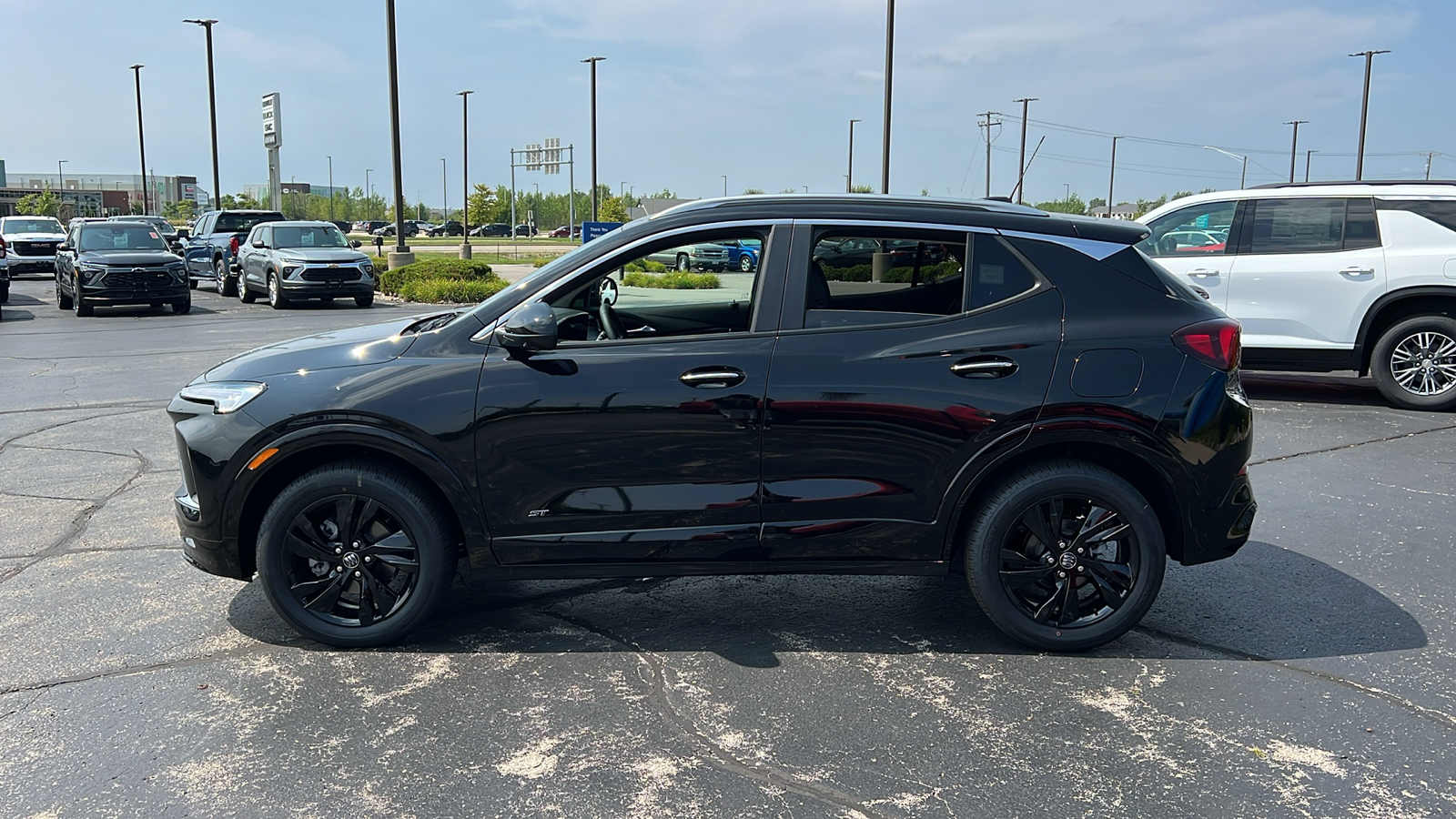 2025 Buick Encore GX Sport Touring 2