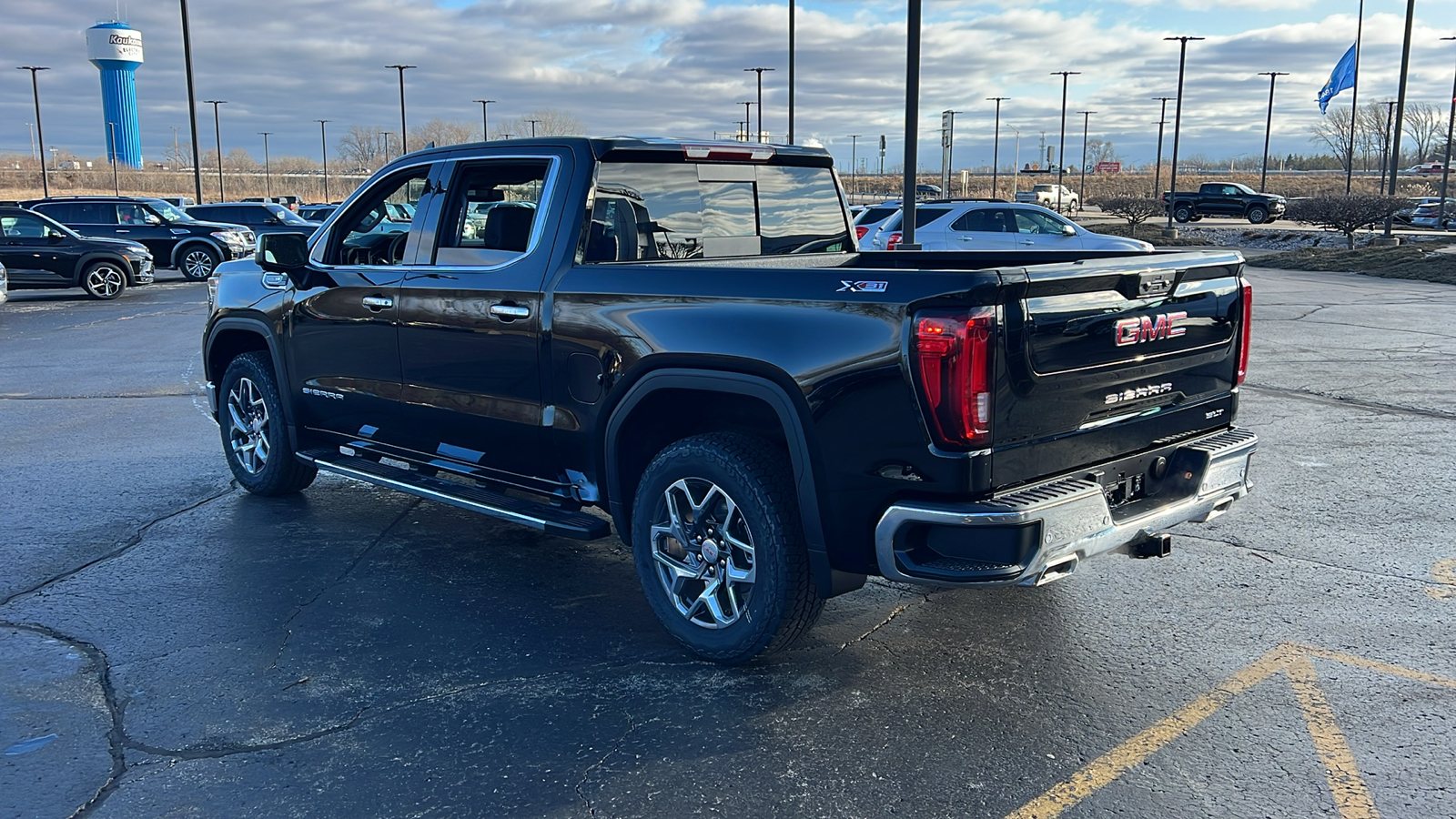 2025 GMC Sierra 1500 SLT 3