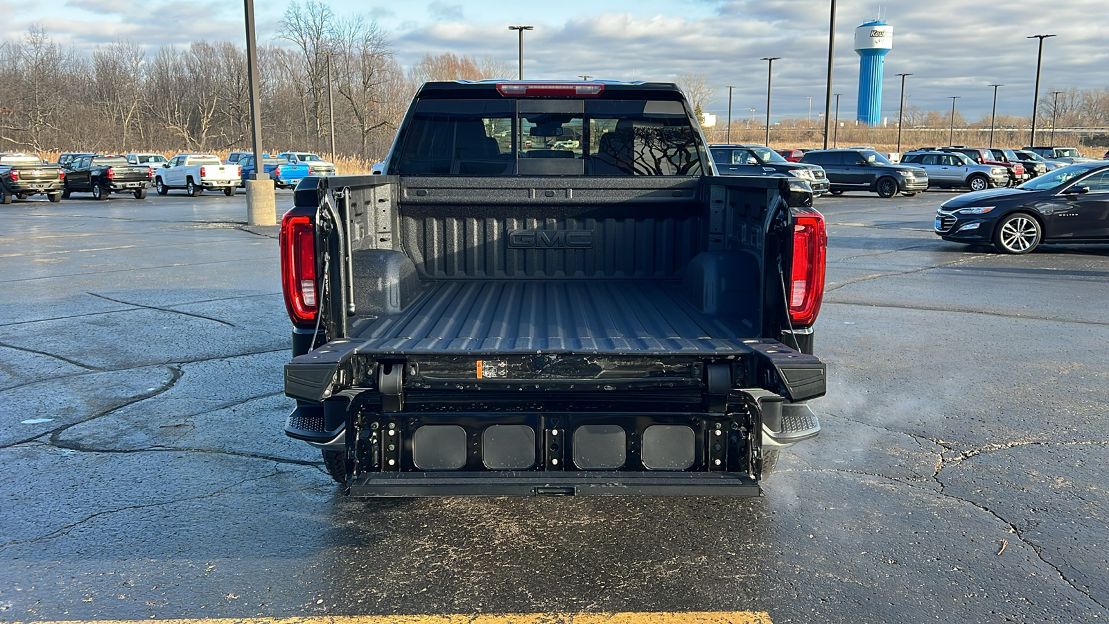 2025 GMC Sierra 1500 SLT 28