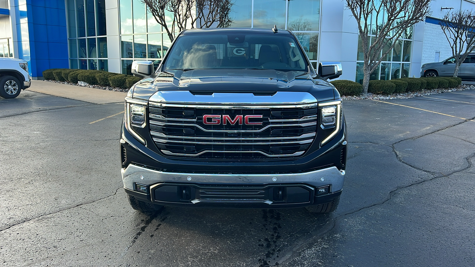 2025 GMC Sierra 1500 SLT 30