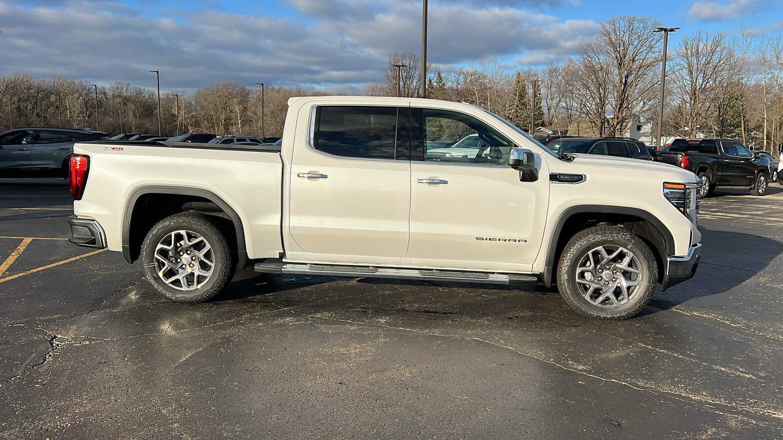 2025 GMC Sierra 1500 SLT 6