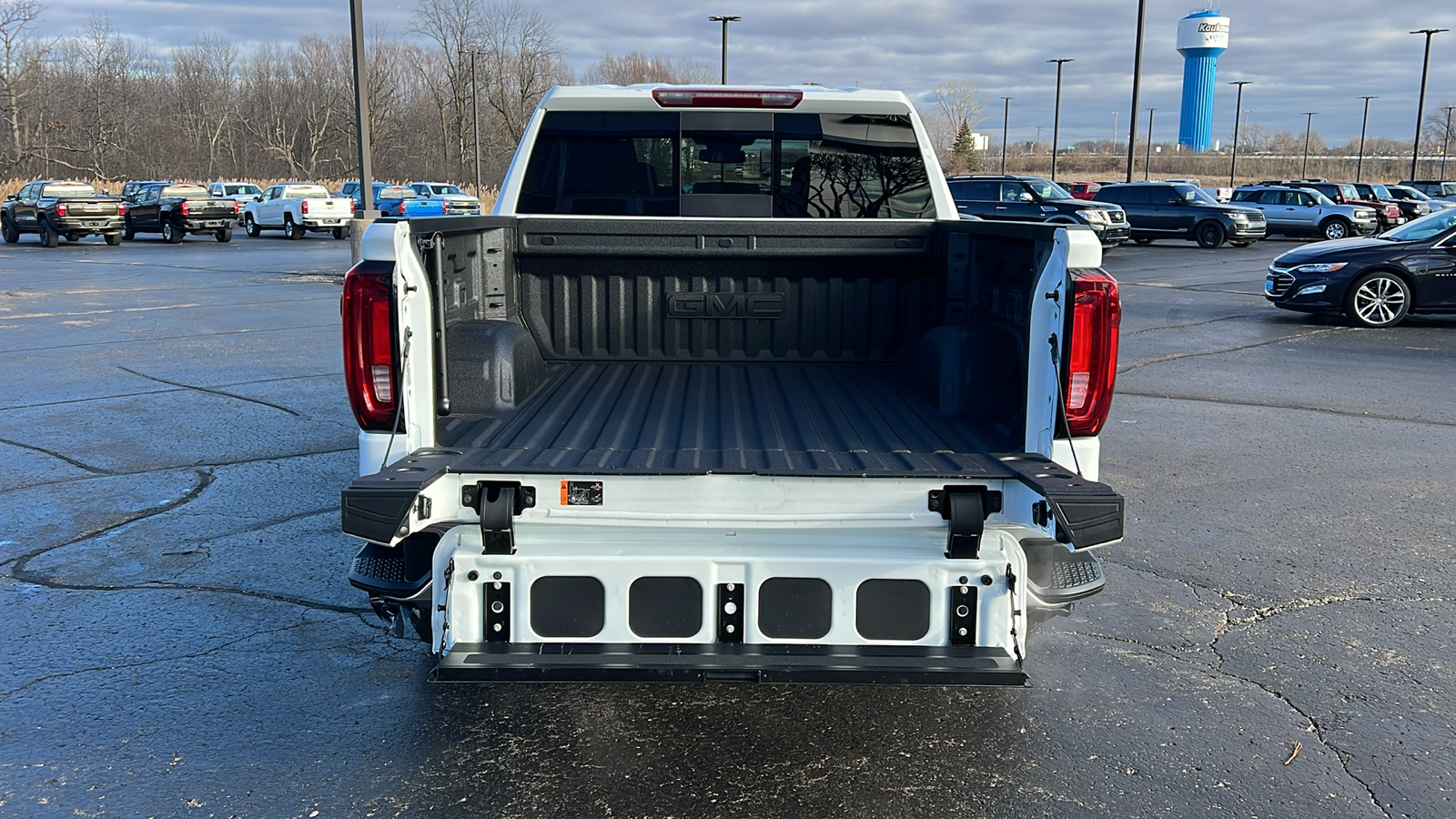 2025 GMC Sierra 1500 SLT 27