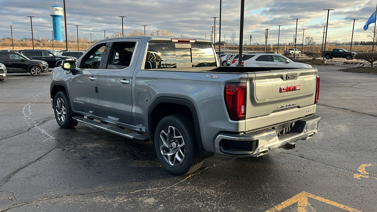 2025 GMC Sierra 1500 SLT 3