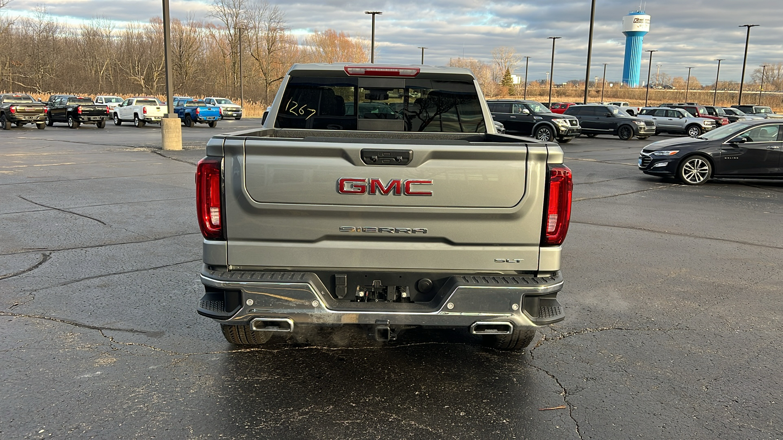 2025 GMC Sierra 1500 SLT 4