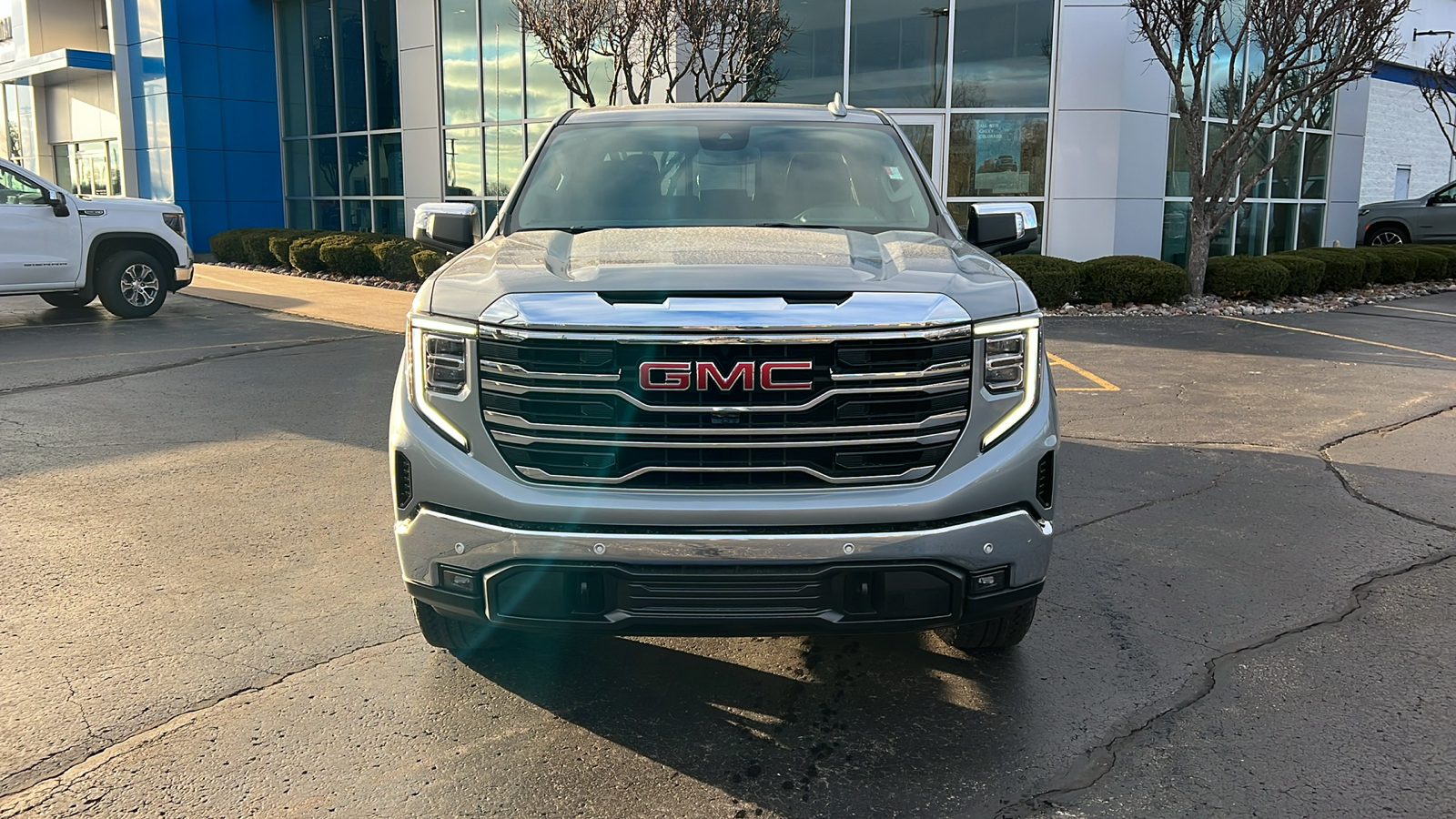 2025 GMC Sierra 1500 SLT 30