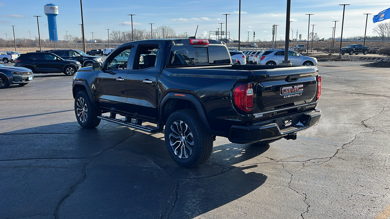 2025 GMC Canyon 4WD Denali 3