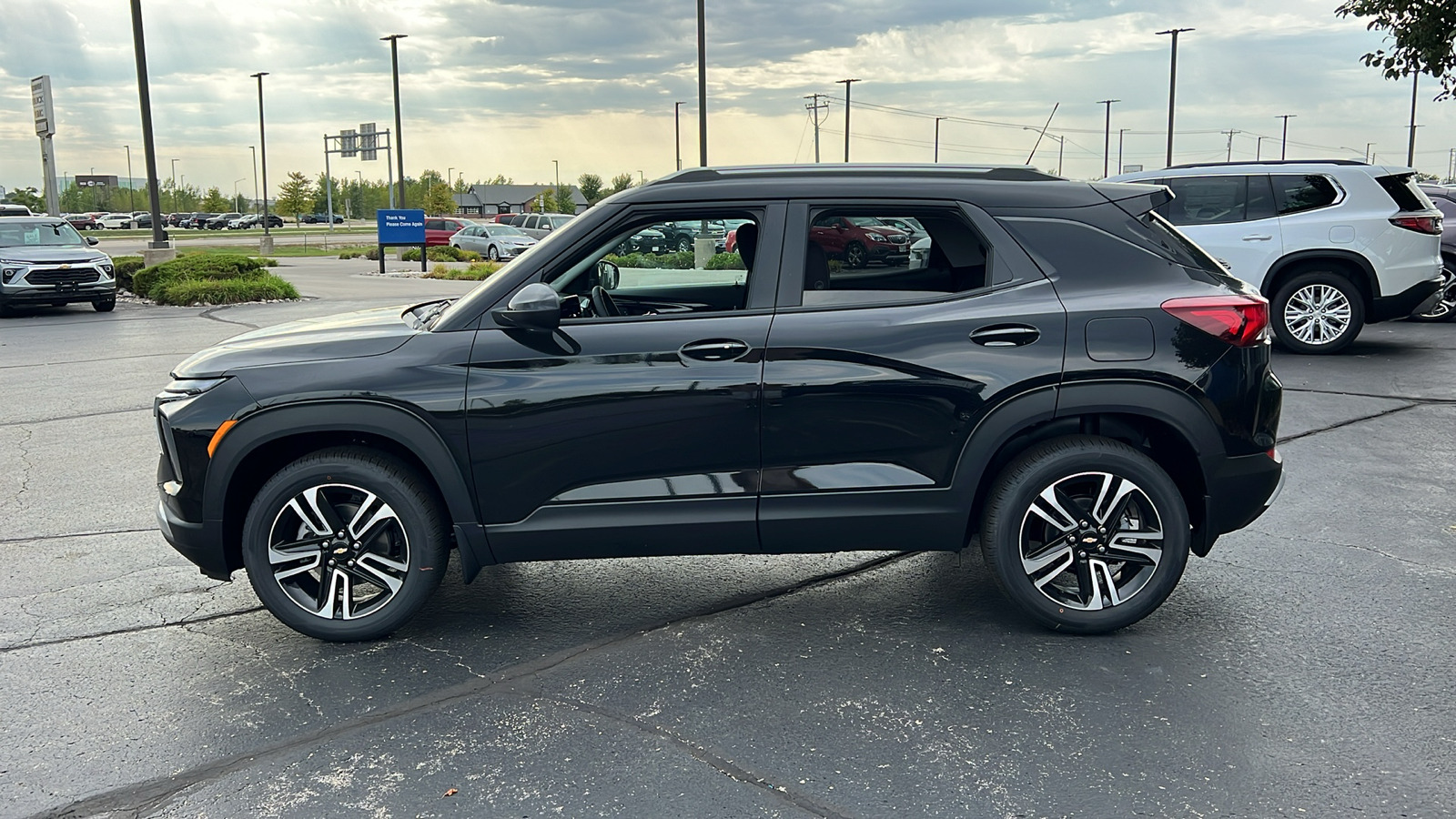 2025 Chevrolet TrailBlazer LT 2