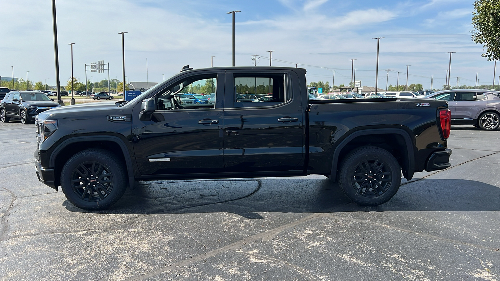 2025 GMC Sierra 1500 Elevation 2