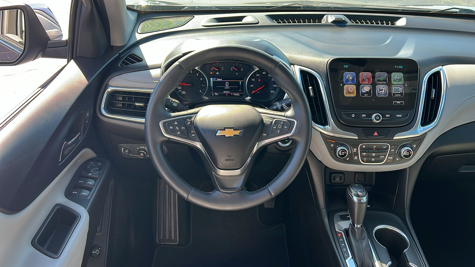 2018 Chevrolet Equinox Premier 9