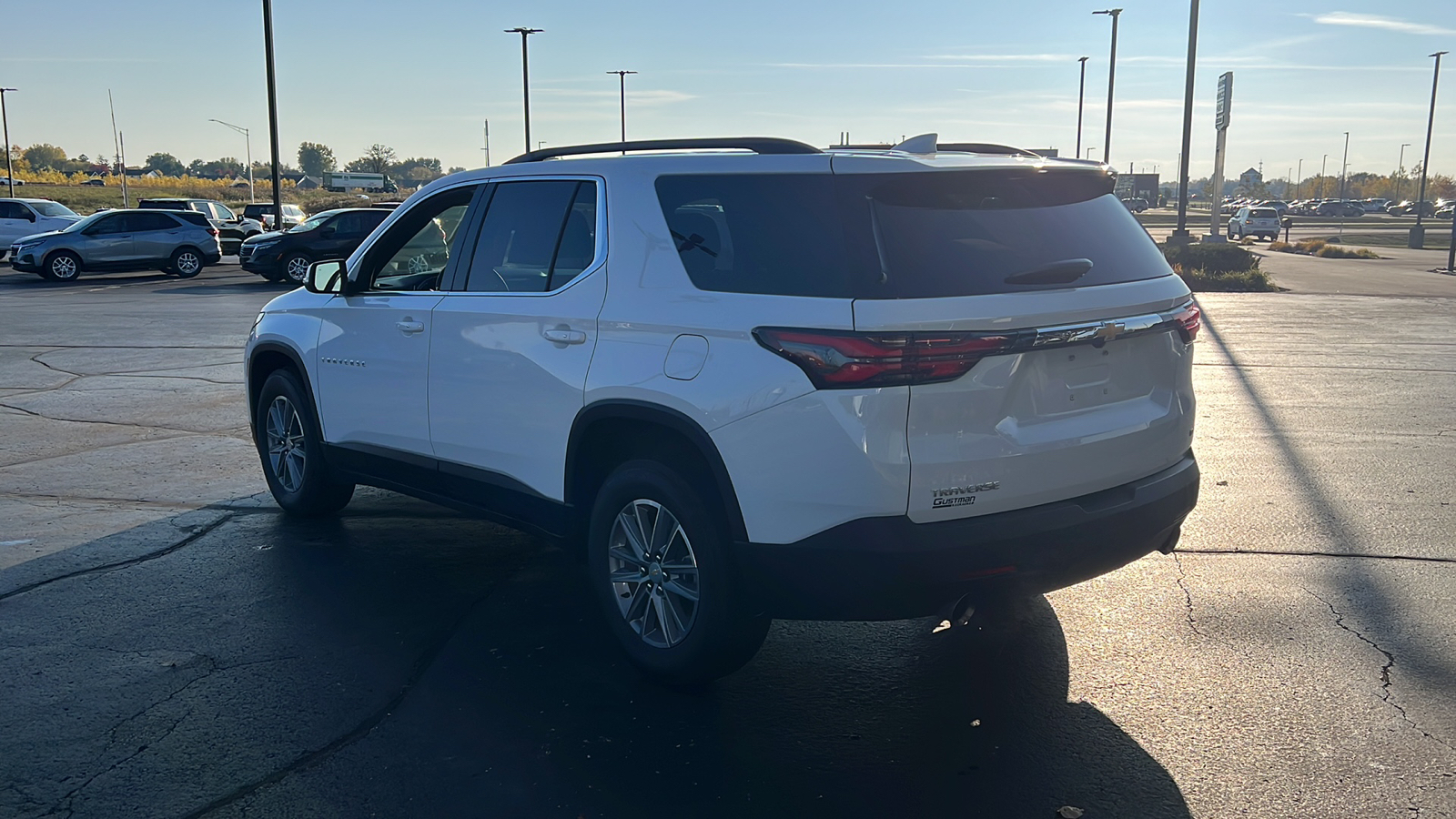 2023 Chevrolet Traverse LT Cloth 3