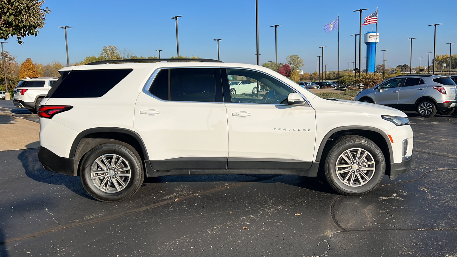 2023 Chevrolet Traverse LT Cloth 6