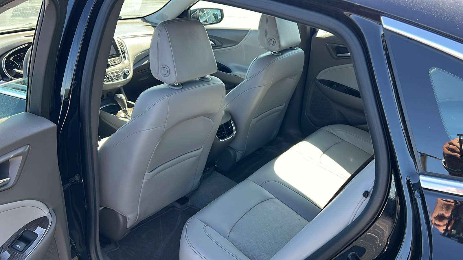 2018 Chevrolet Malibu Premier 28