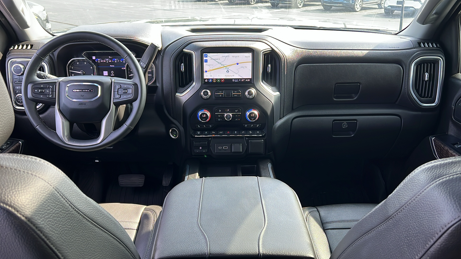 2023 GMC Sierra 2500HD Denali 8