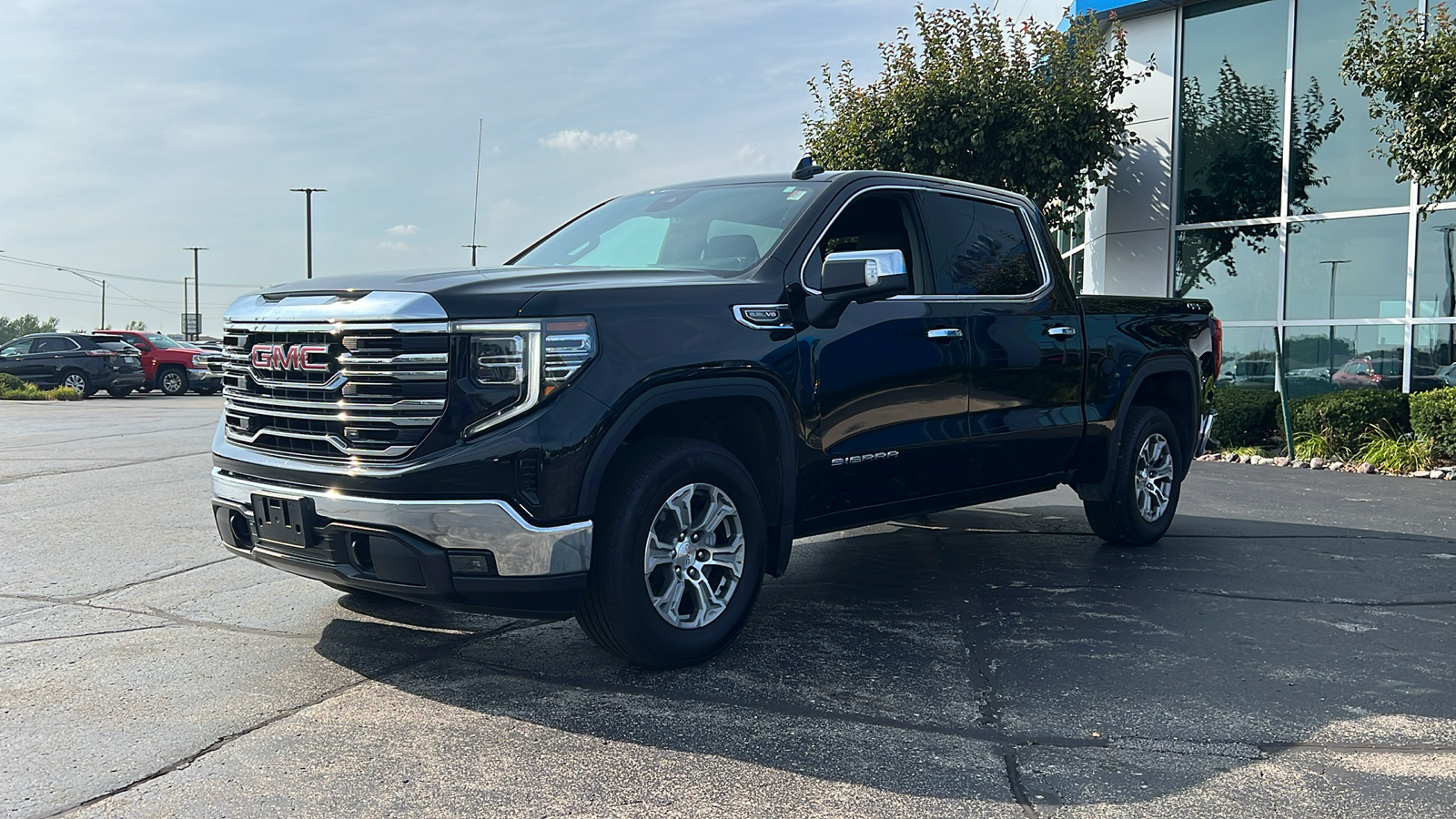 2024 GMC Sierra 1500 SLT 1