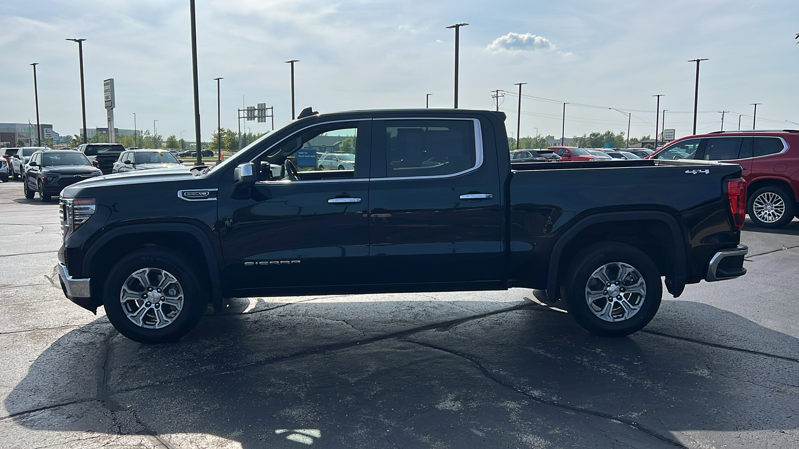 2024 GMC Sierra 1500 SLT 2