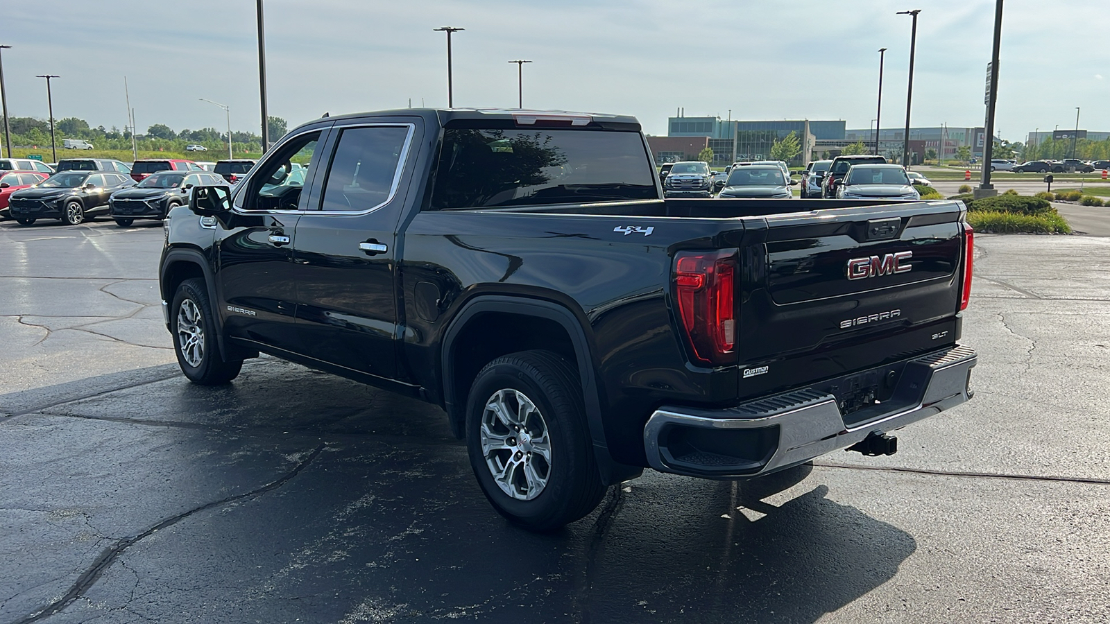 2024 GMC Sierra 1500 SLT 3