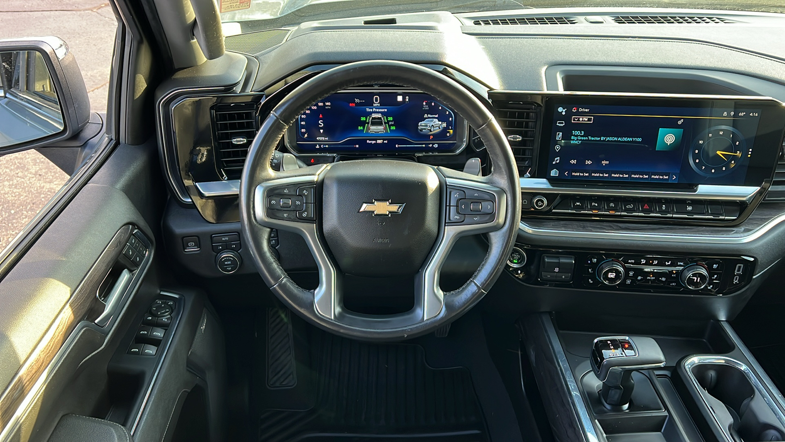 2023 Chevrolet Silverado 1500 LTZ 9