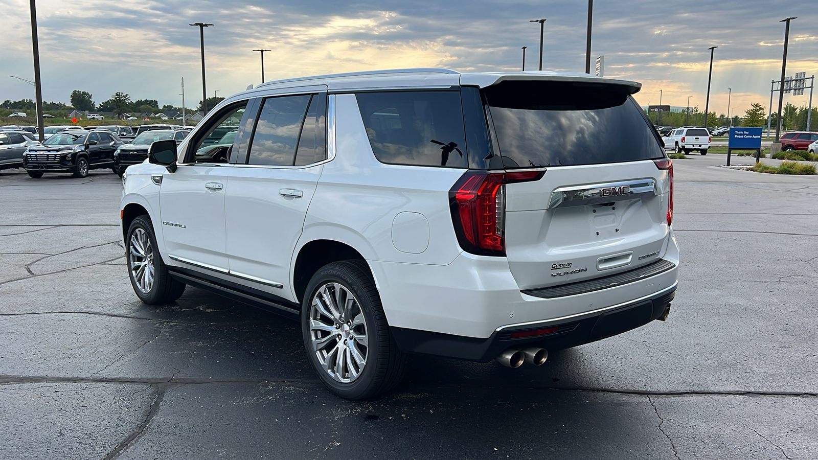 2022 GMC Yukon Denali 3