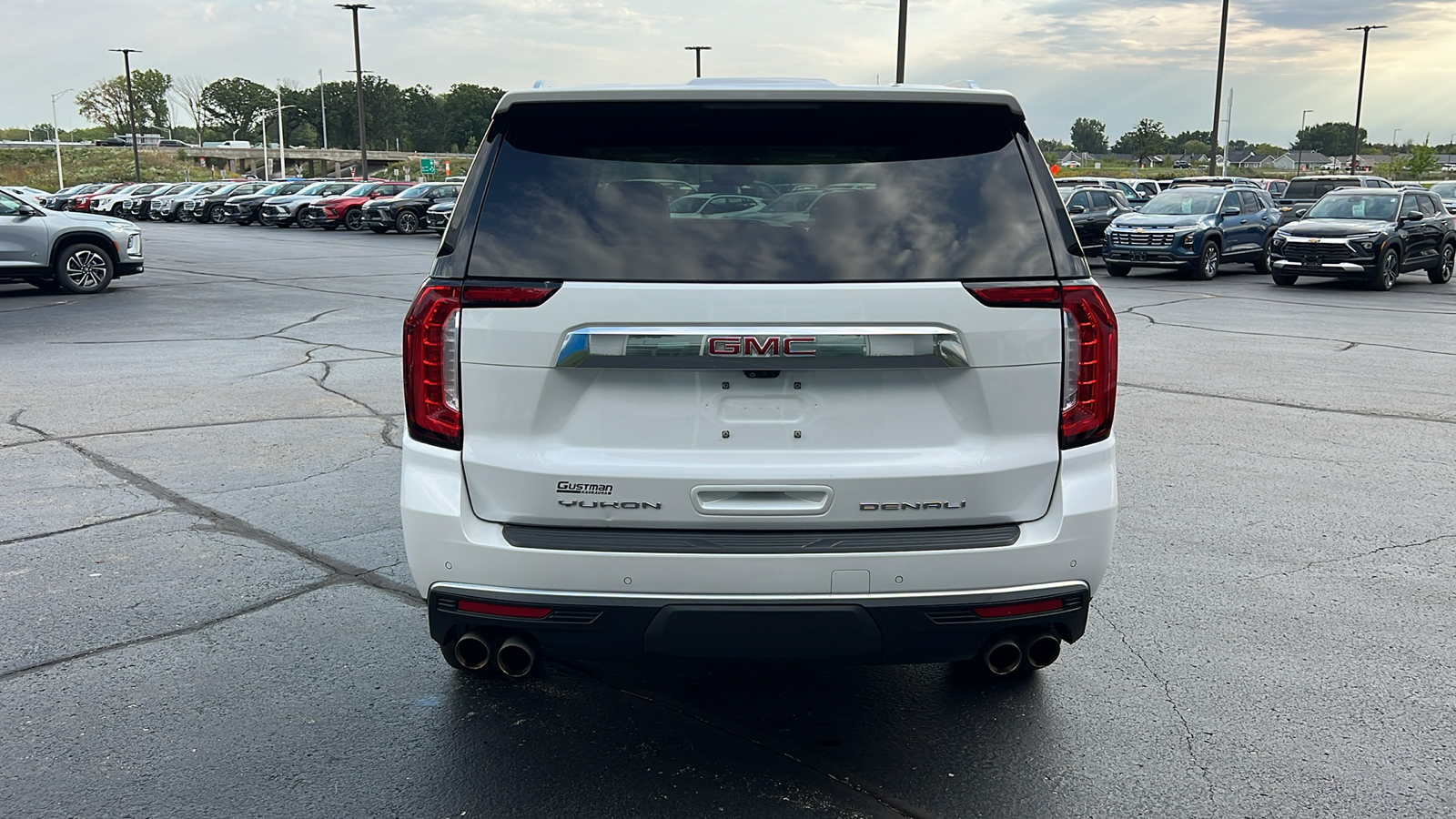 2022 GMC Yukon Denali 4