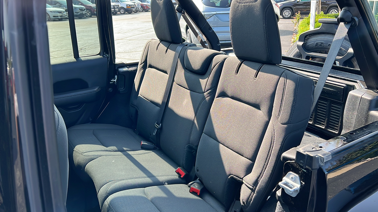 2019 Jeep Wrangler Unlimited SAHA 26