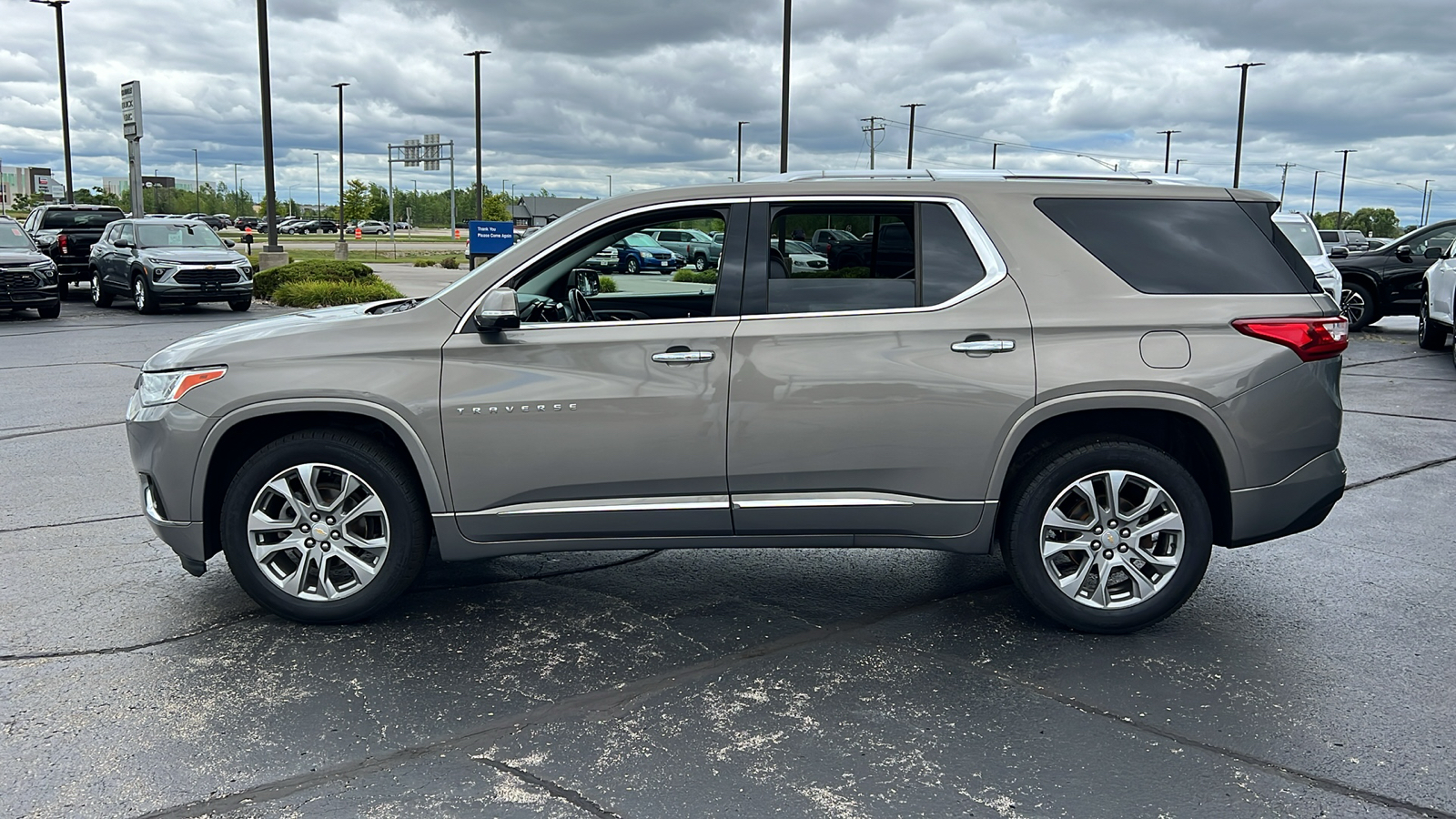 2019 Chevrolet Traverse Premier 2