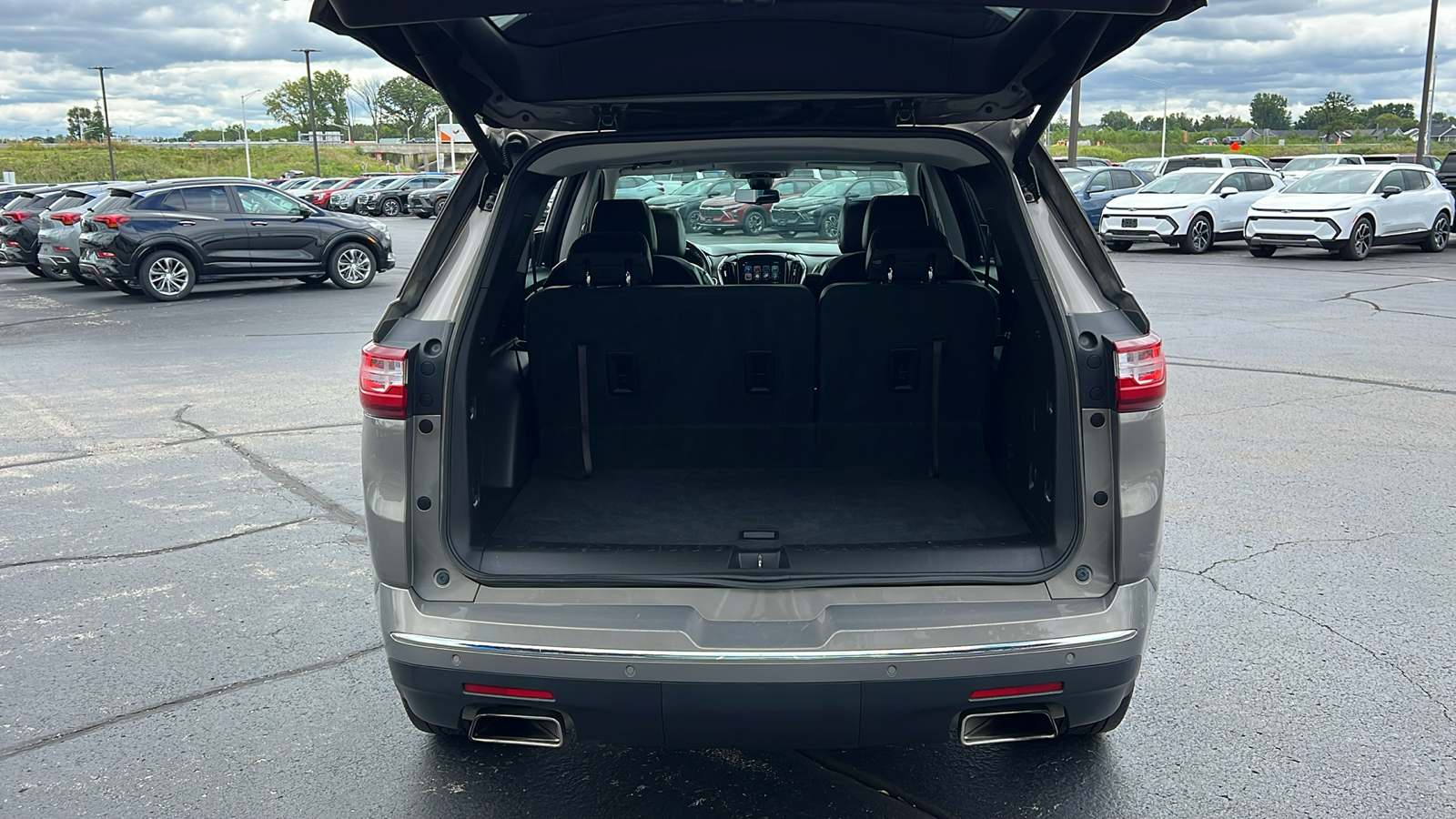 2019 Chevrolet Traverse Premier 33