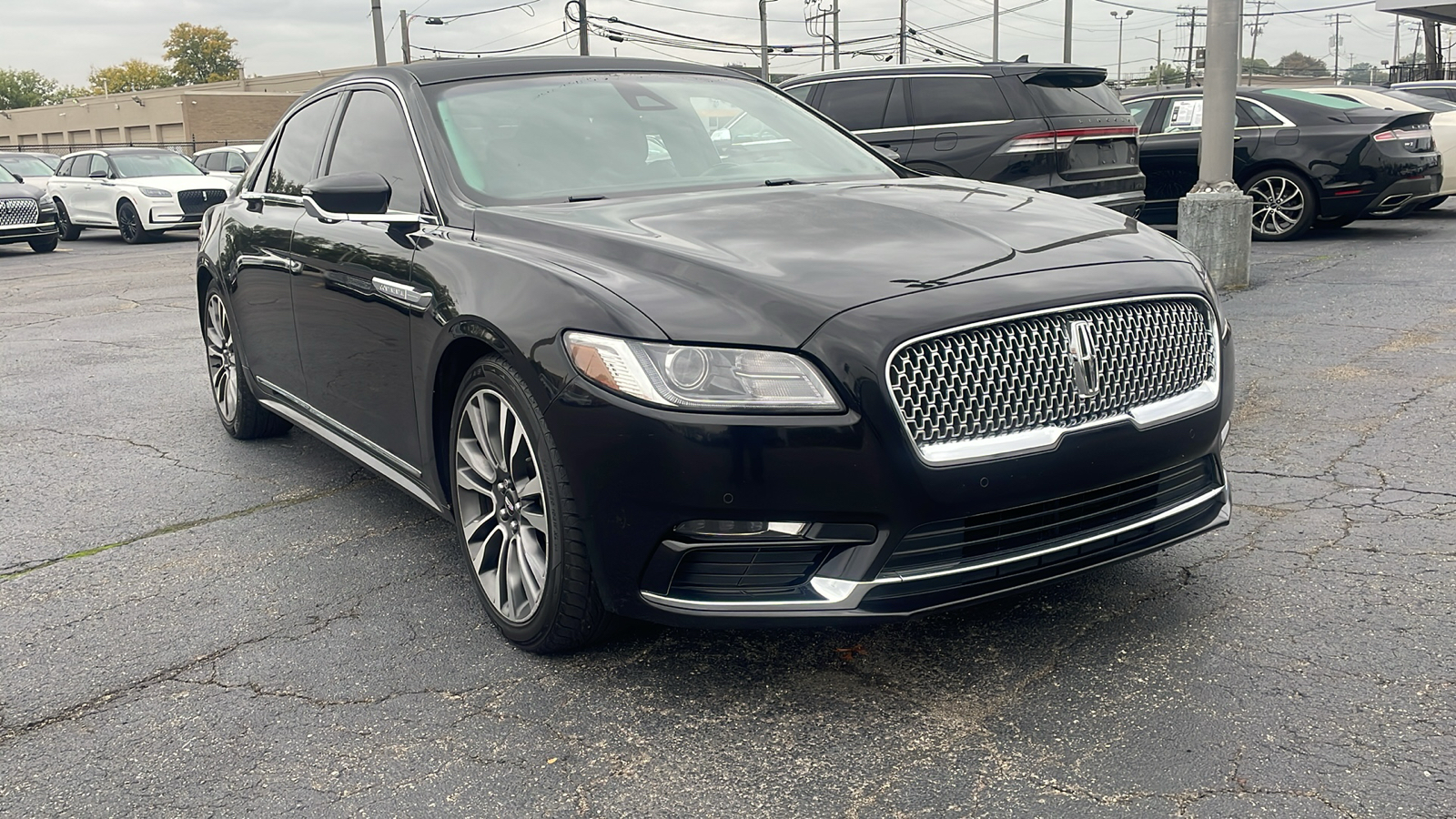 2019 Lincoln Continental Select 2