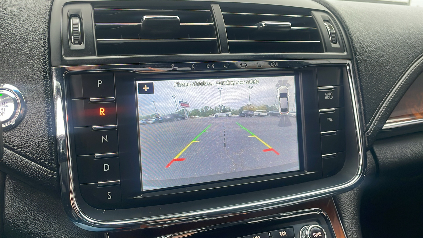 2019 Lincoln Continental Select 21