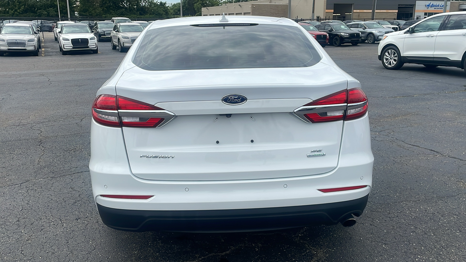 2020 Ford Fusion SE 28