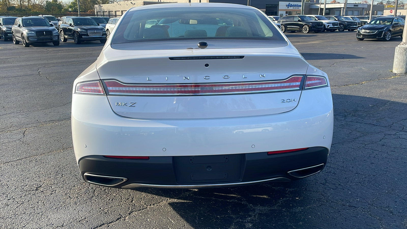 2019 Lincoln MKZ Hybrid Reserve I 32