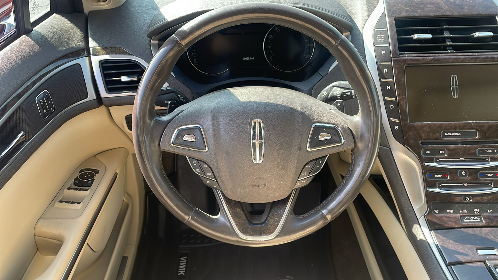 2015 Lincoln MKZ Base 15