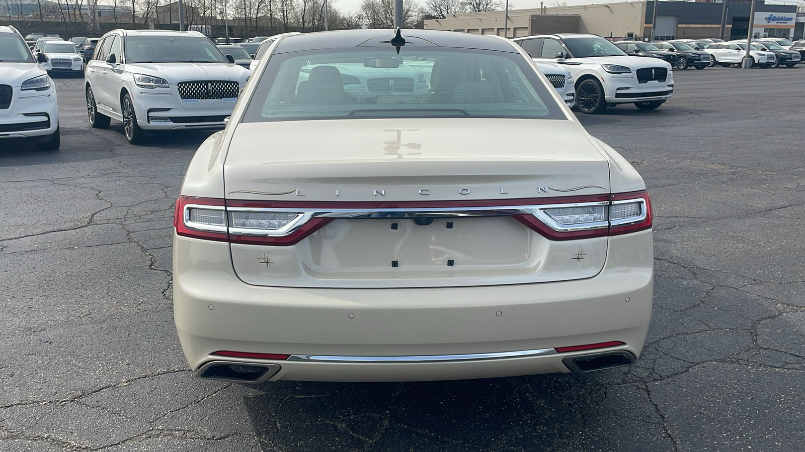 2018 Lincoln Continental Reserve 31