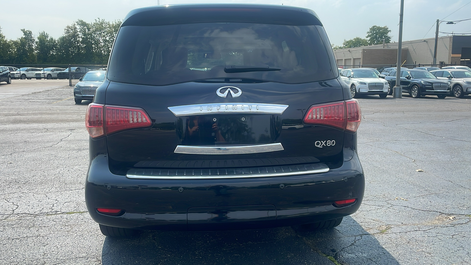 2014 INFINITI QX80 Base 32