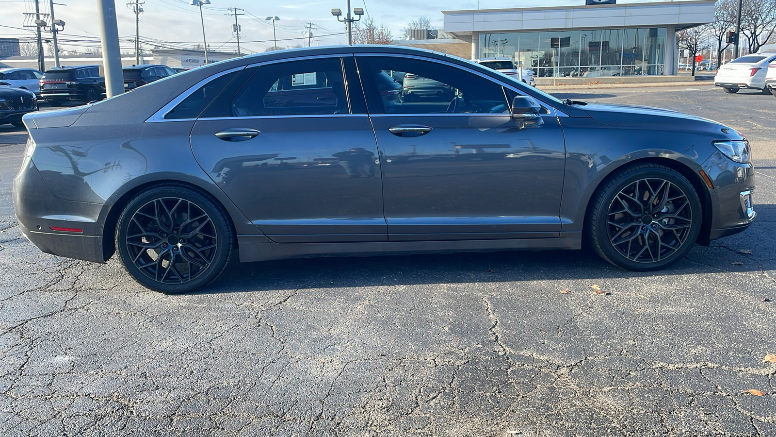 2019 Lincoln MKZ Reserve 3