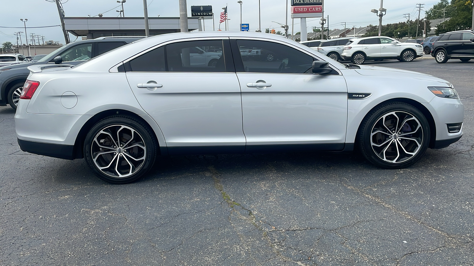 2017 Ford Taurus SHO 3