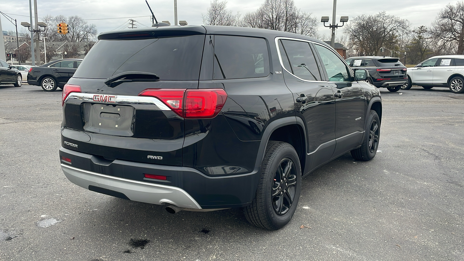 2019 GMC Acadia SLE-1 3