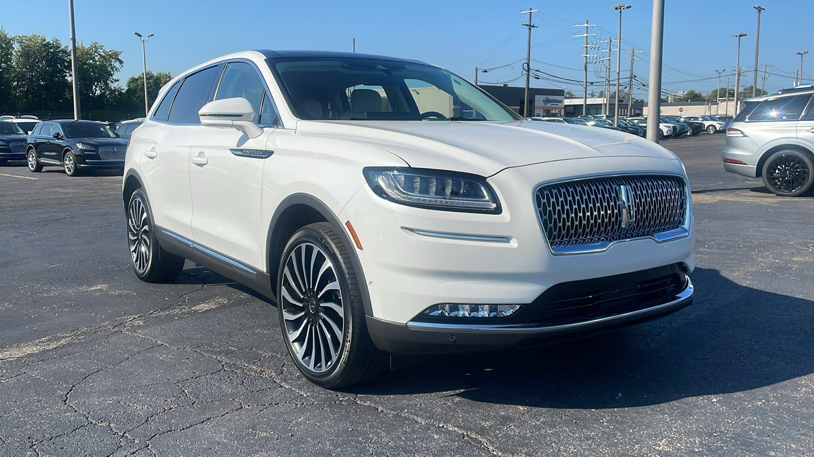 2022 Lincoln Nautilus Black Label 2