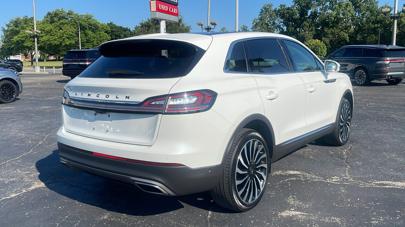 2022 Lincoln Nautilus Black Label 4