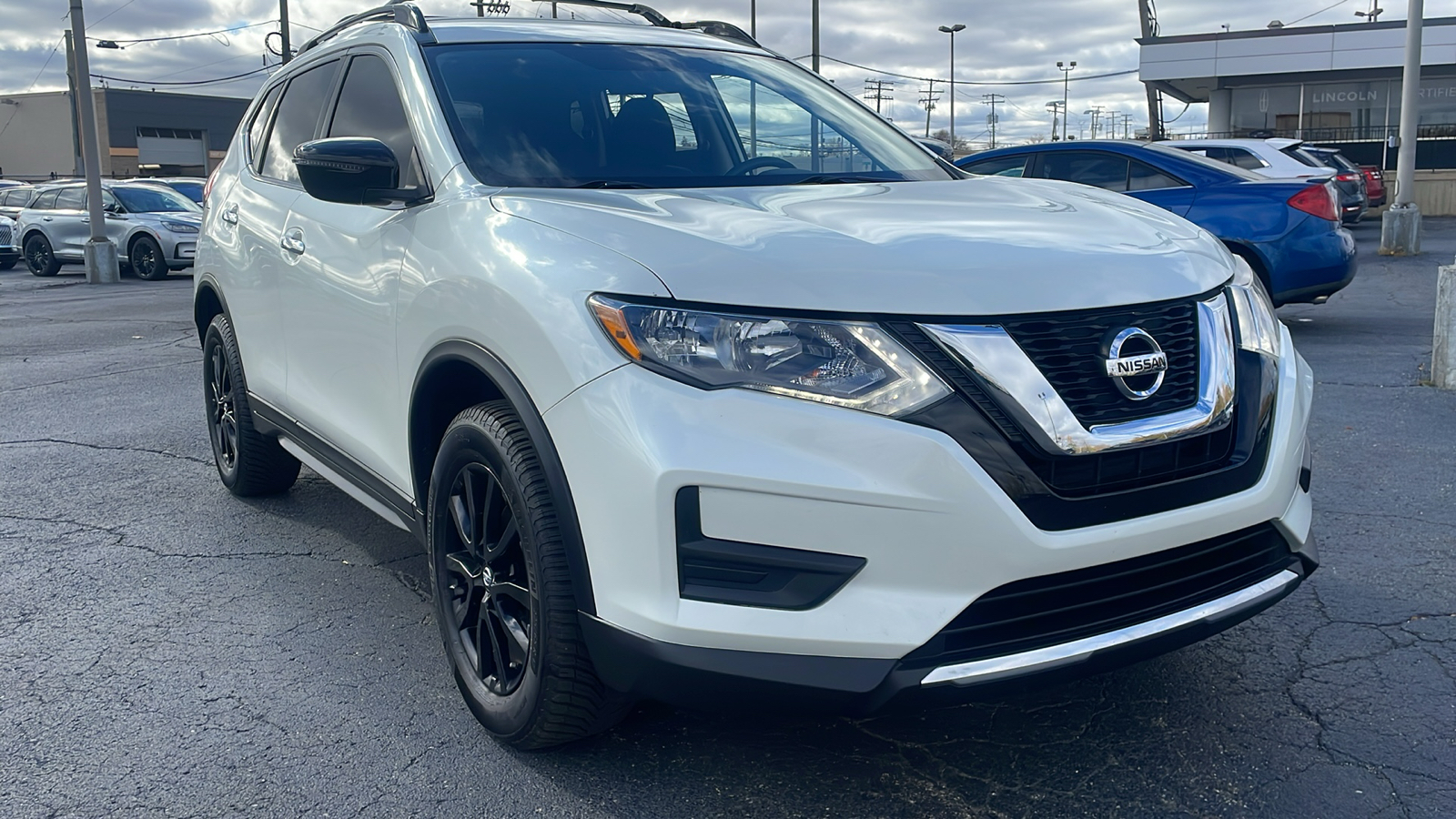 2017 Nissan Rogue S 2