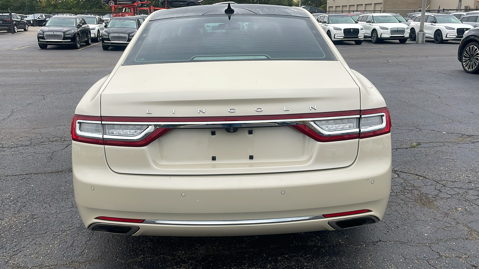 2018 Lincoln Continental Reserve 31