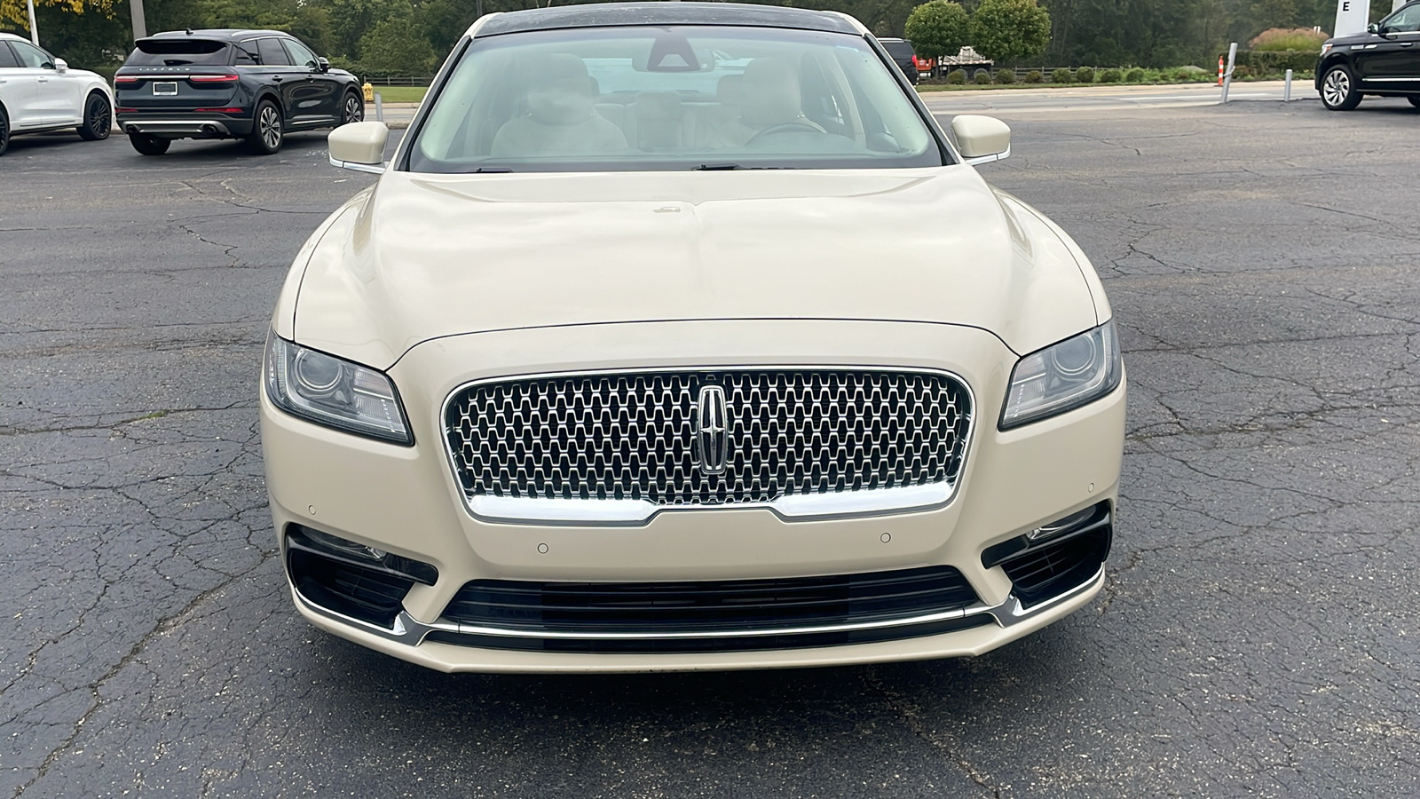 2018 Lincoln Continental Reserve 32