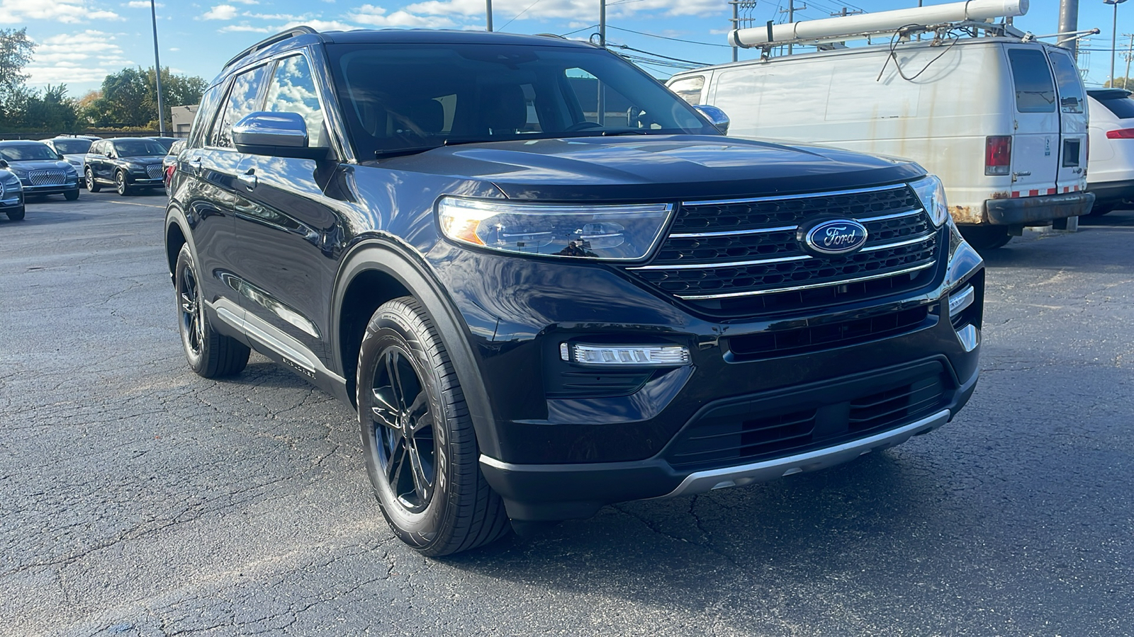 2022 Ford Explorer XLT 2